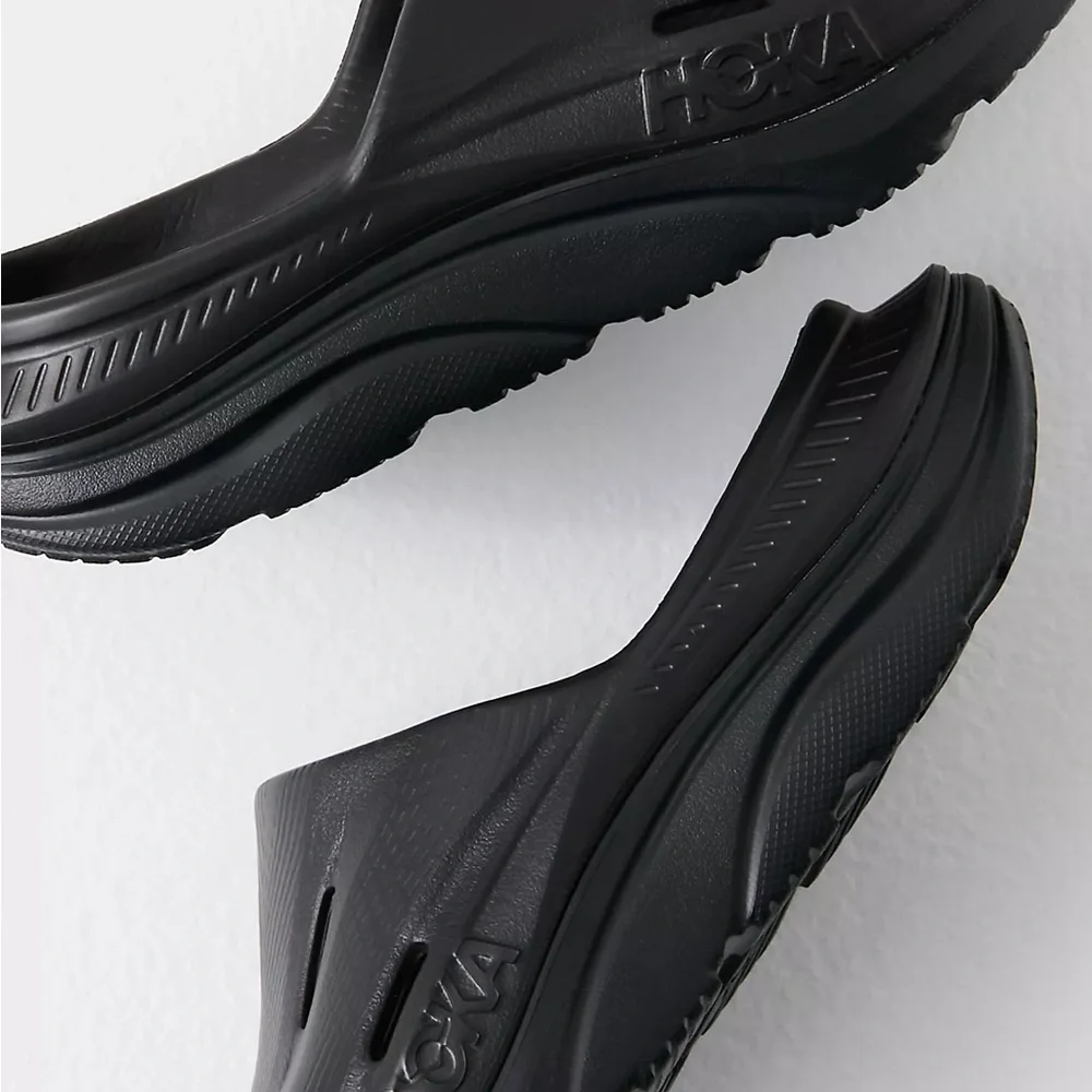 Hoka Ora recovery slides - Picture 2 of 4